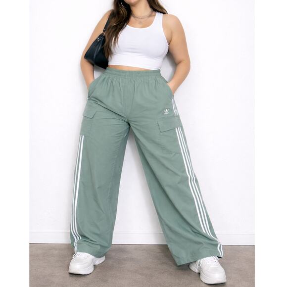 Adidas Originals Track Pants Sage Green Size Large Cargo Streetwear - Picture 9 of 9